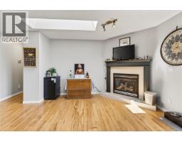 Living room - 4346 Gulfview Dr, Nanaimo, BC V9T6K4 Photo 14