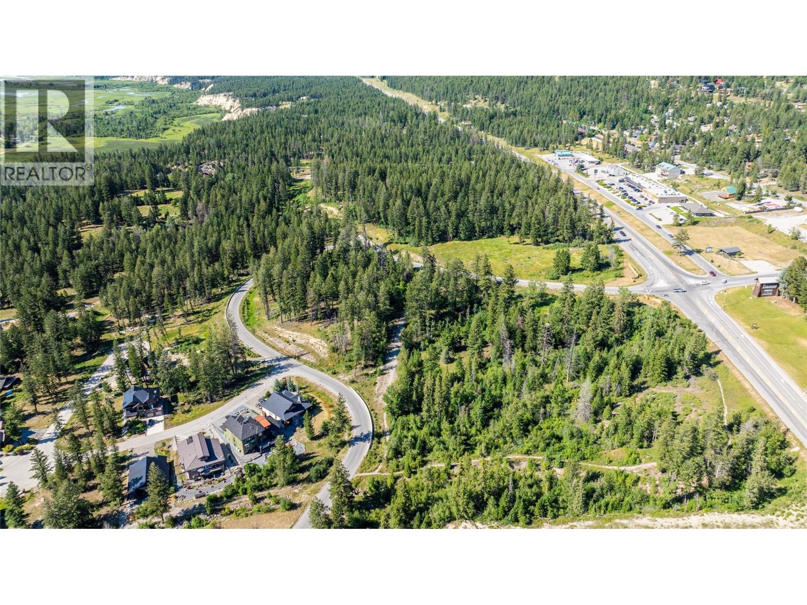 Hot Springs Road, Fairmont Hot Springs, British Columbia, V0B1L1, Fairmont Hot Springs, British Columbia — photo 5 of 5