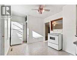 1015 J Avenue N, Saskatoon, SK S7L2L3 Photo 12