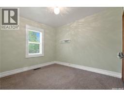 1015 J Avenue N, Saskatoon, SK S7L2L3 Photo 14