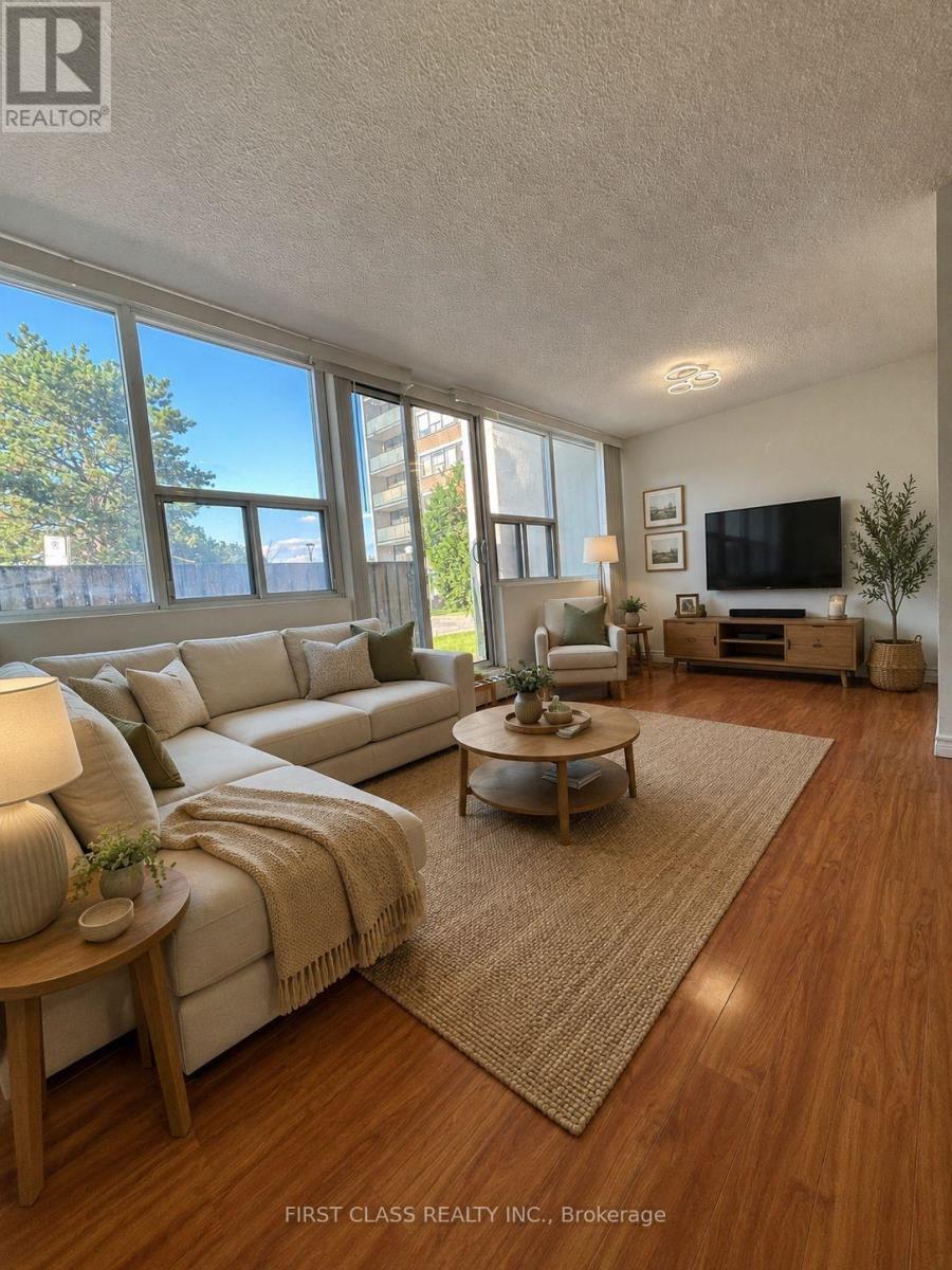 Photo of 2121 Roche Court