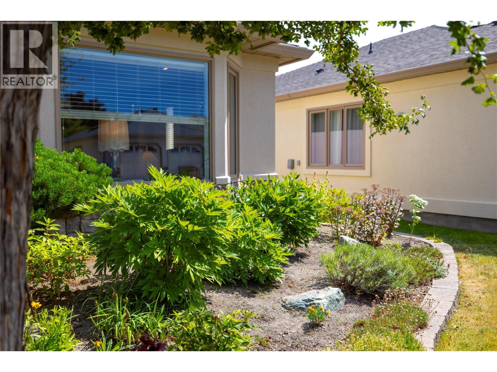 #9 595 Yates Road - 21