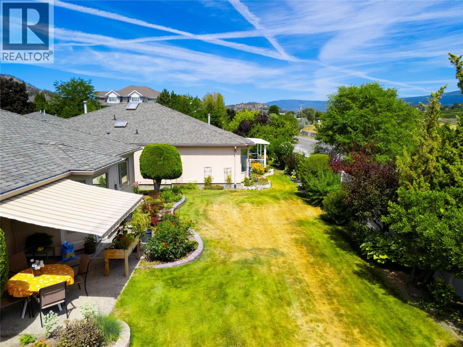 #9 595 Yates Road - 38