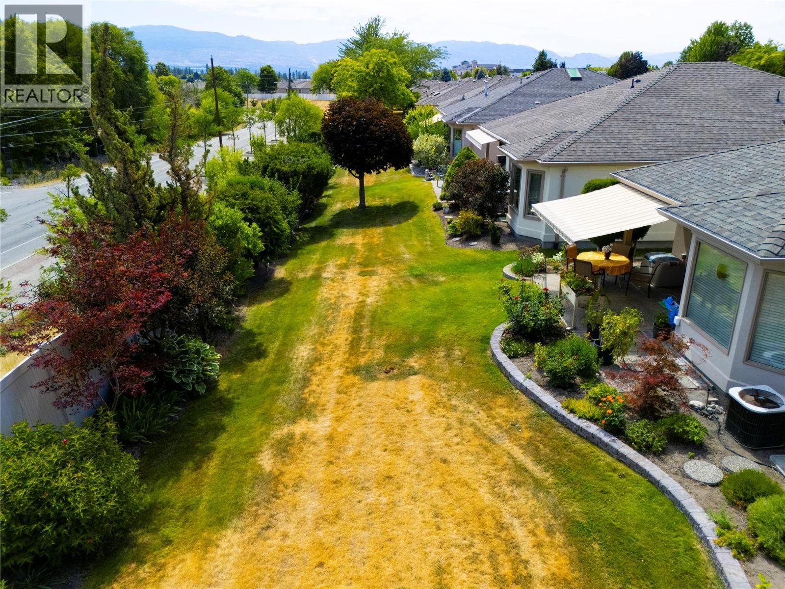#9 595 Yates Road - 39