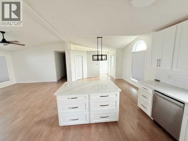 861023 RR 214 - Image 9