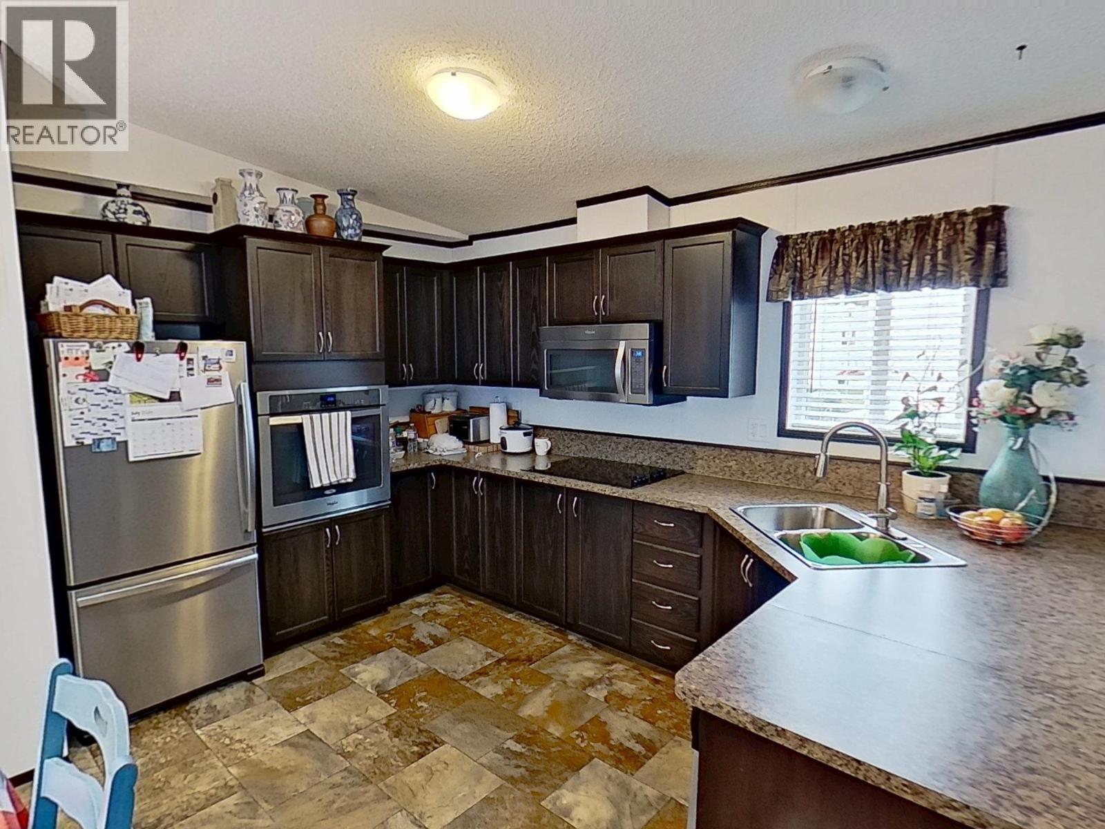 #90 684 NORTH FRASER DRIVE - 9