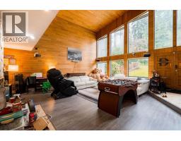 2525 Norcrest Court, Burnaby, BC V3J1C7 Photo 7