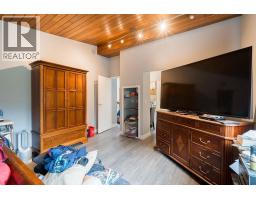 2525 Norcrest Court, Burnaby, BC V3J1C7 Photo 32