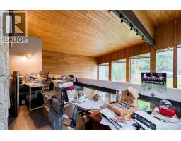 2525 Norcrest Court, Burnaby, BC V3J1C7 Photo 10