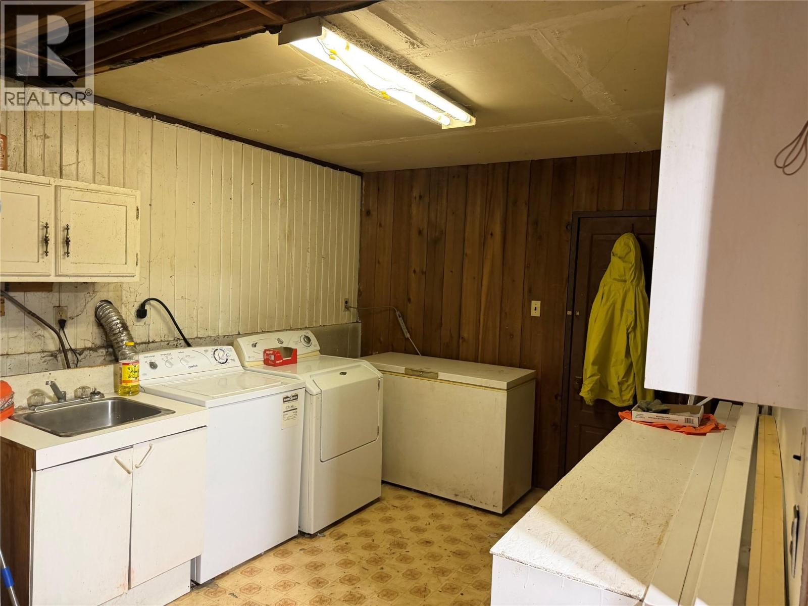 4243 Bloomquist Road - Image 11