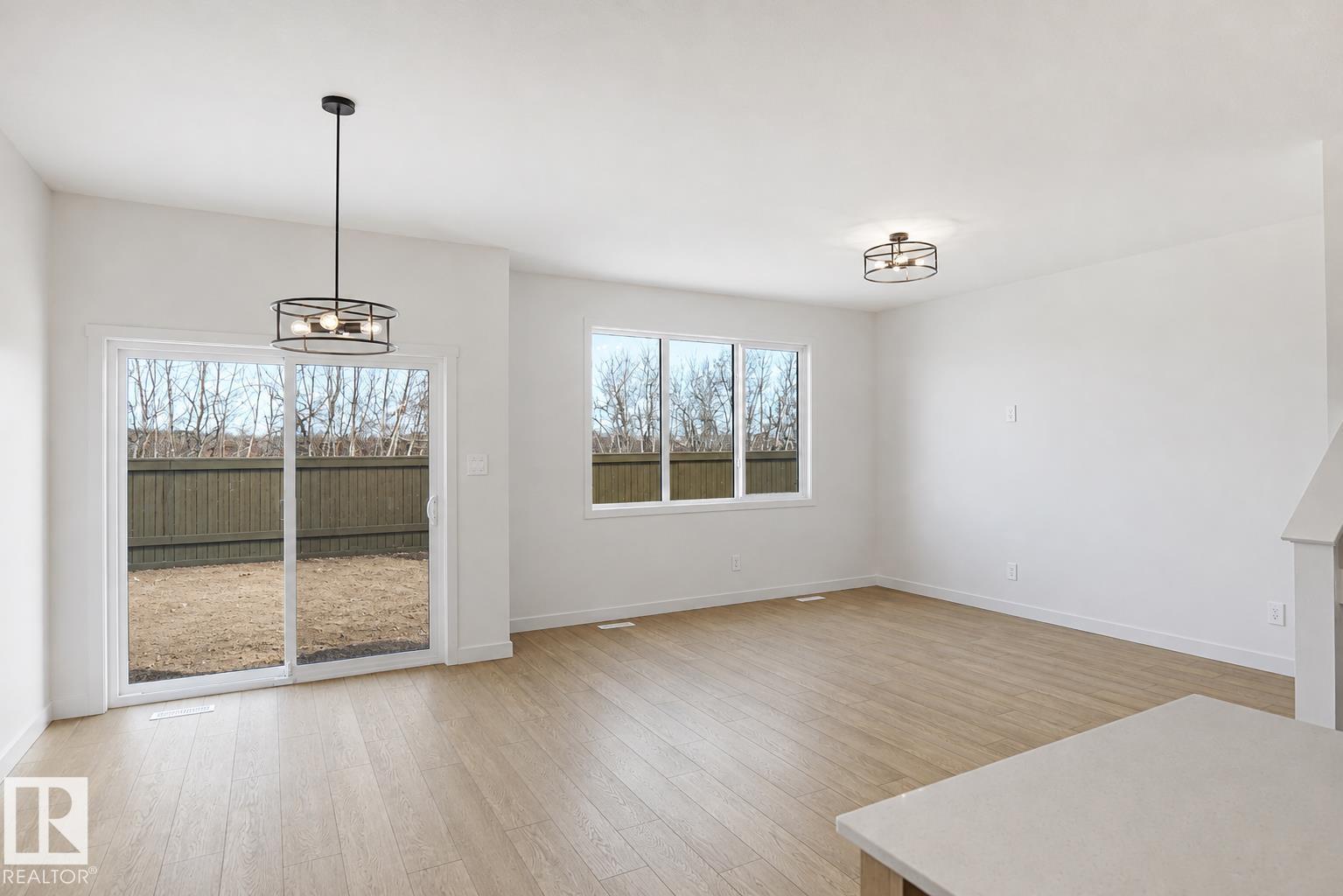 8504 183 AV NW - 8