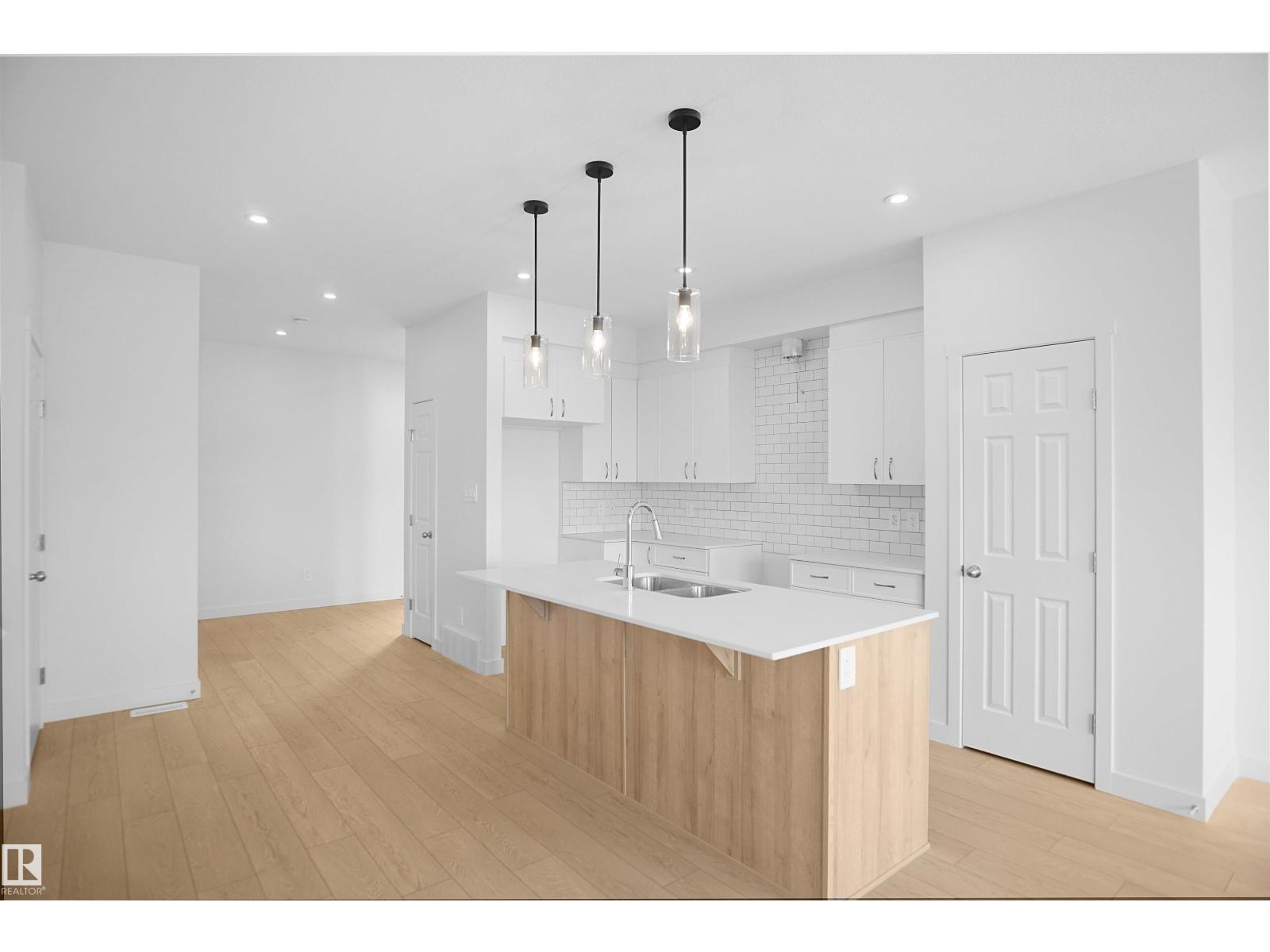 8504 183 Avenue NW - Photo 13
