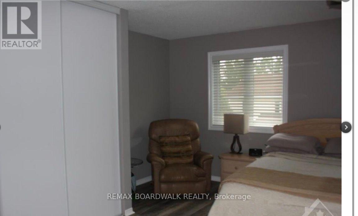 3 Bed, 3 Bath House for Rent in Ottawa – 509 LAWLER CRESCENT, Ottawa – MLS# X13636982 - Image 12