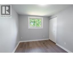 405 Cardiff Place, Sarnia, ON N7S4C7 Photo 24