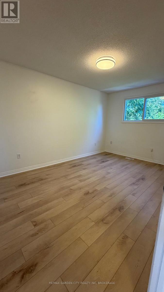 102 TUPPER DRIVE - 25