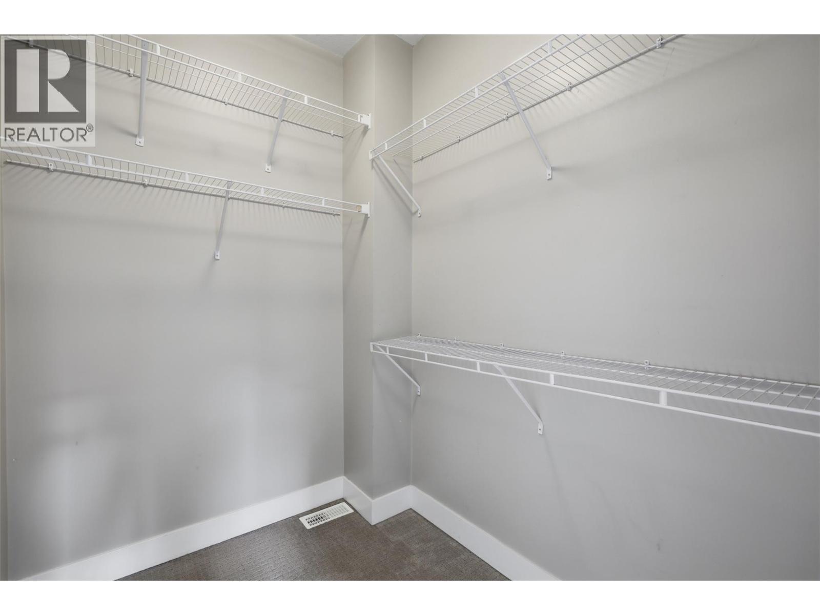 #11 175 HOLLOWAY Drive - 27