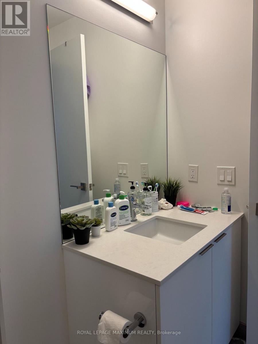 #3307 50 ORDNANCE STREET - 13