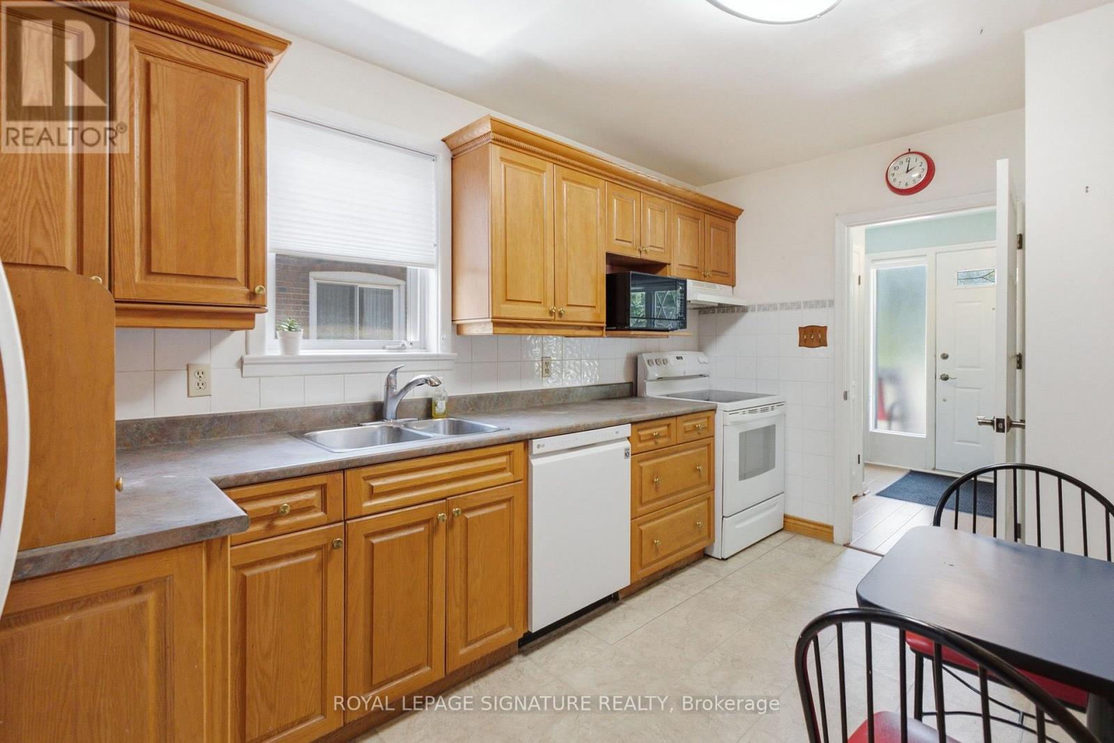 29 CHANDLER DRIVE - 9