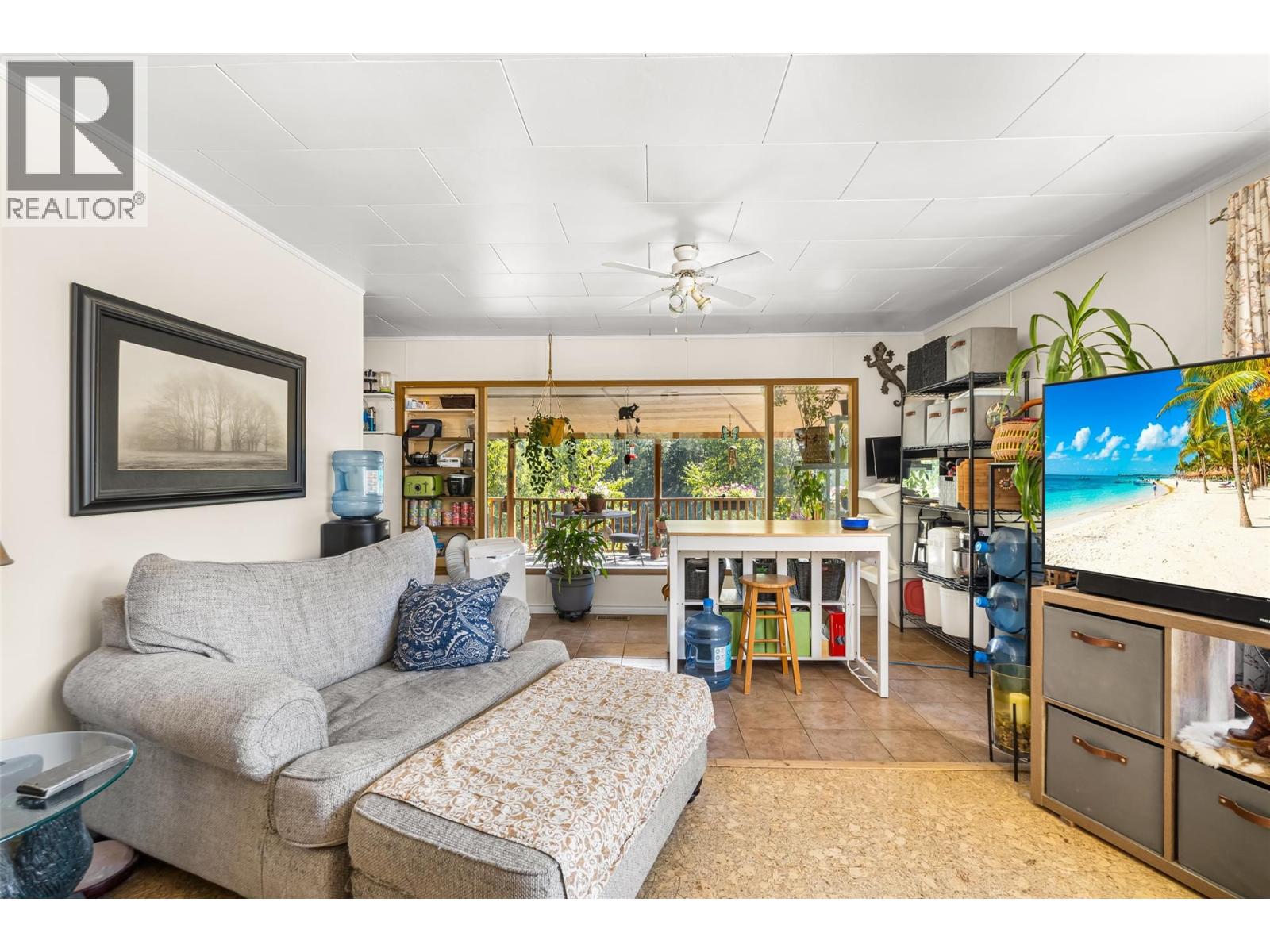 9889 Highway 3/95 - Image 39