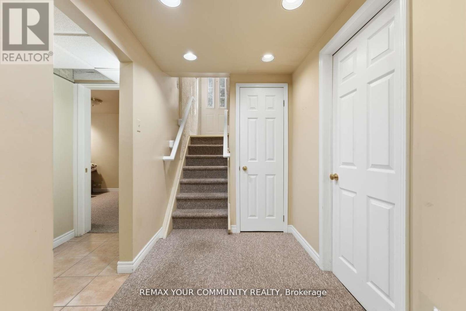 154 HOLLINGSWORTH DRIVE - 21