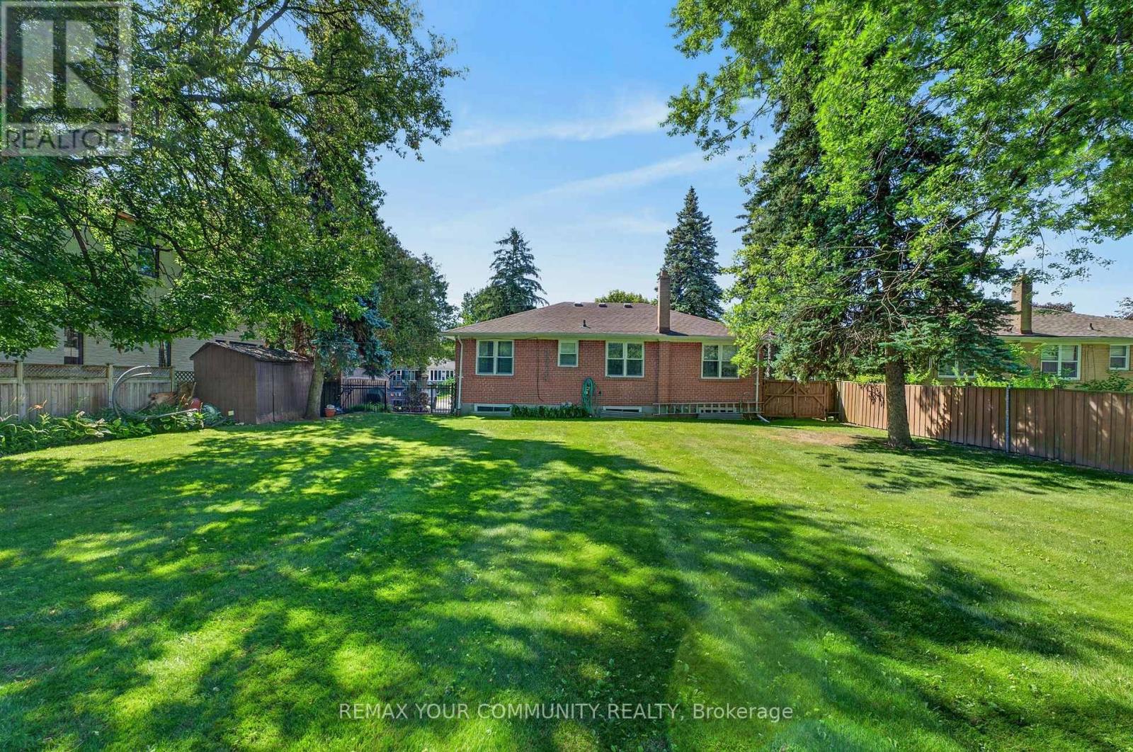 154 HOLLINGSWORTH DRIVE - 28