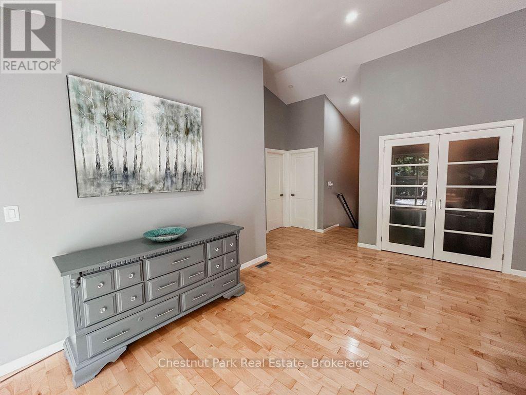 1170 ALDERDALE ROAD - 25