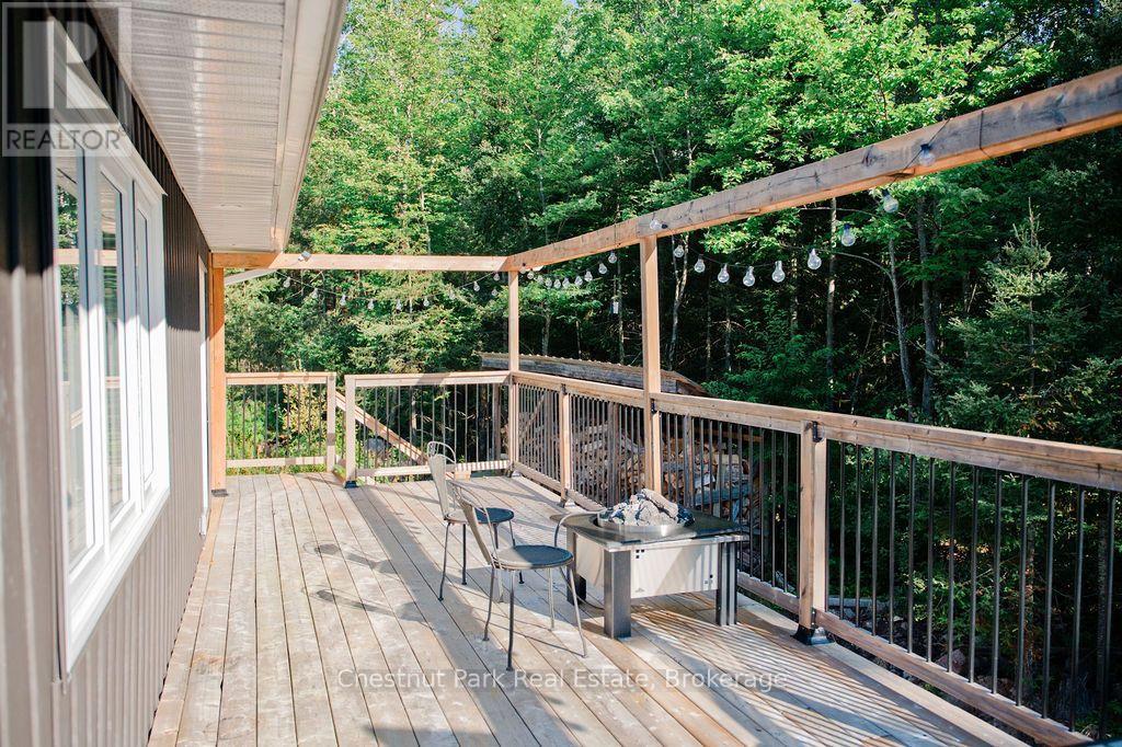 1170 ALDERDALE ROAD - 33