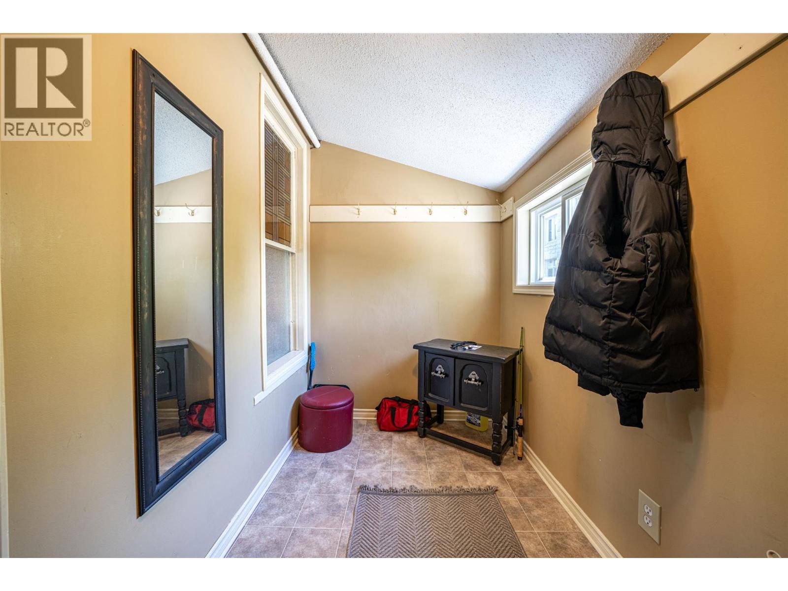 3008 26 Street - 42