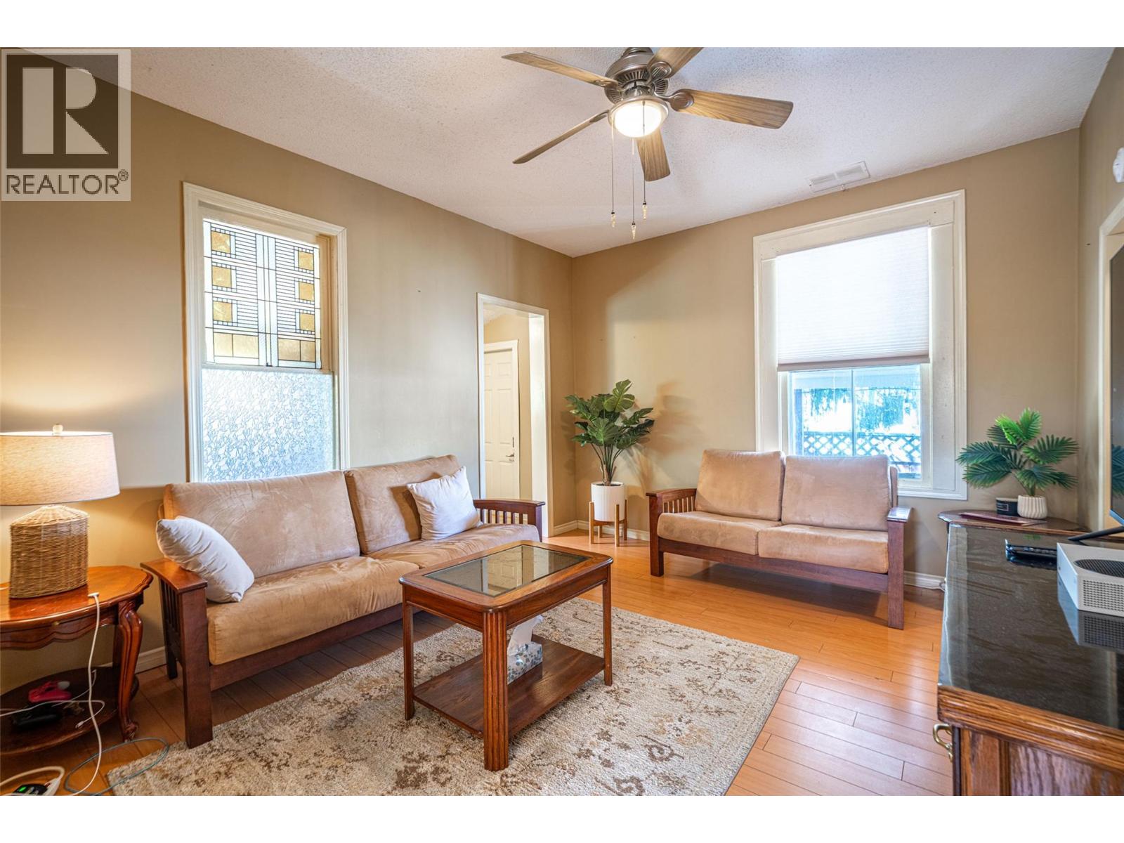 3008 26 Street - 33