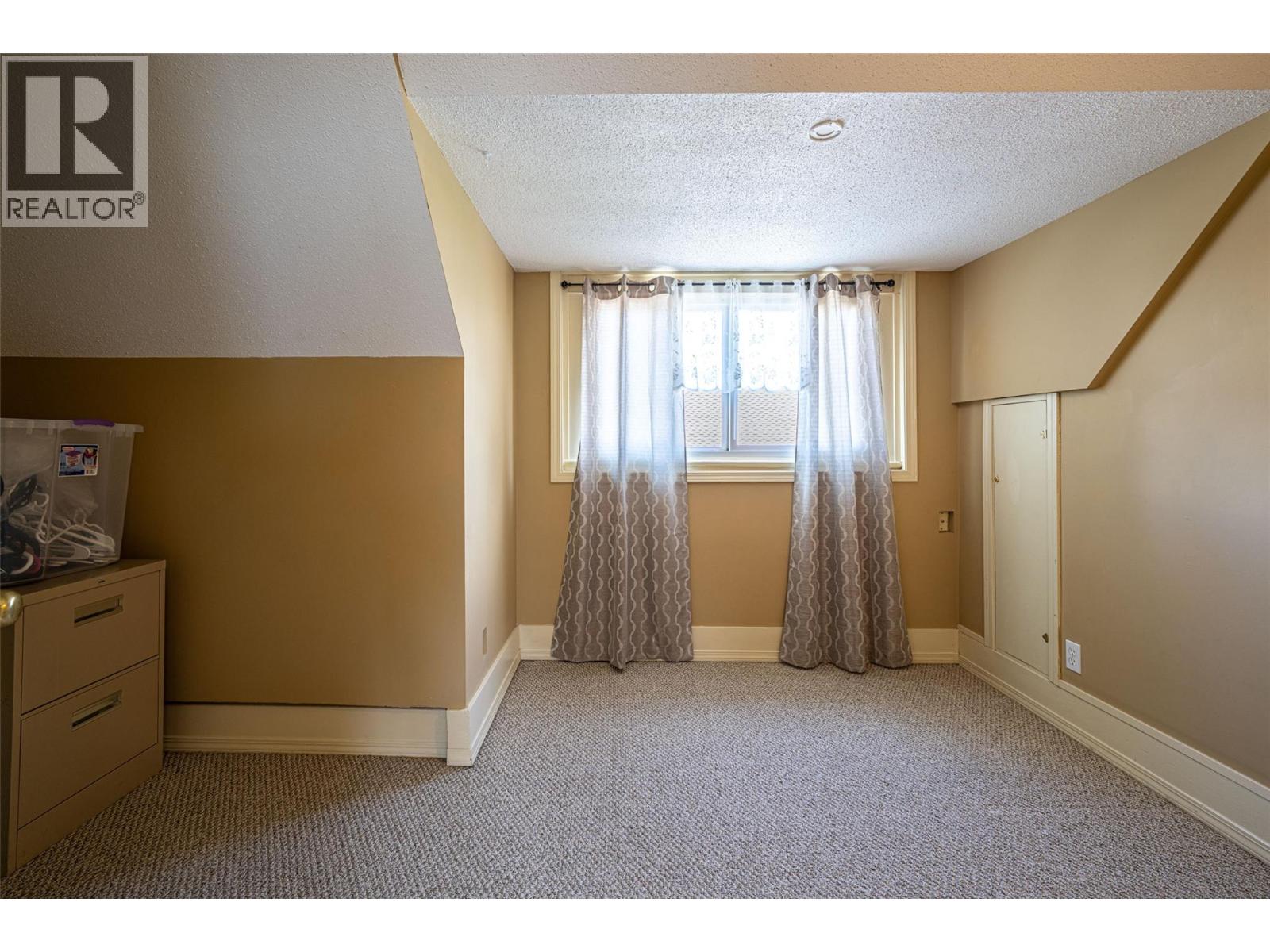 3008 26 Street - 53