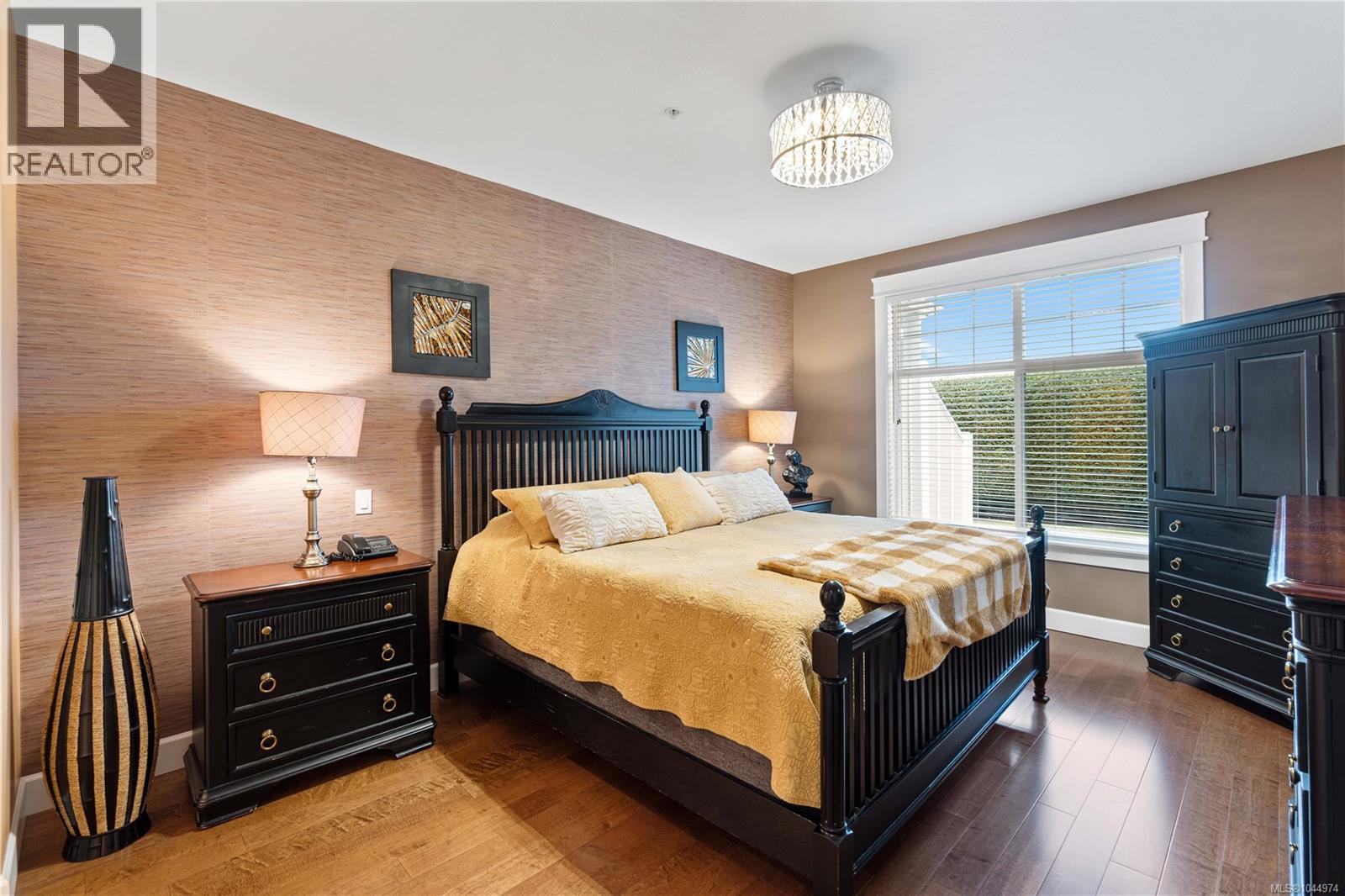 6364 Pinewood Lane - 10
