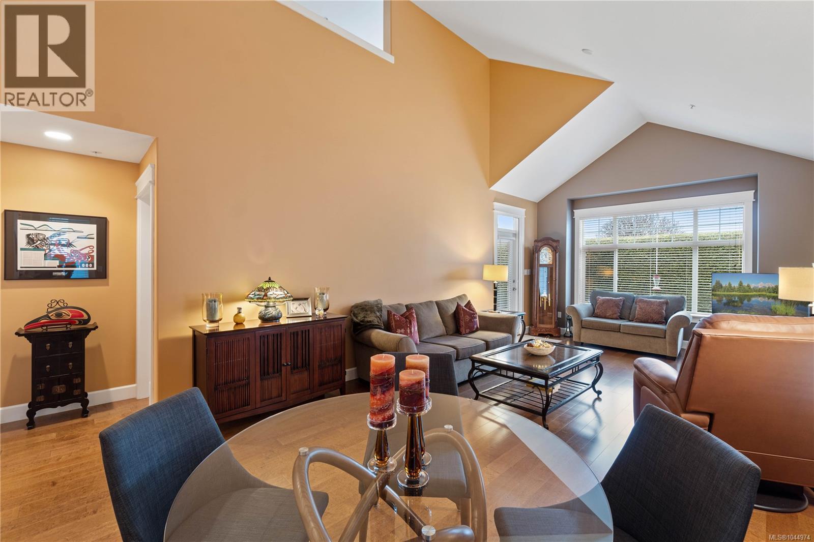 6364 Pinewood Lane - Image 20