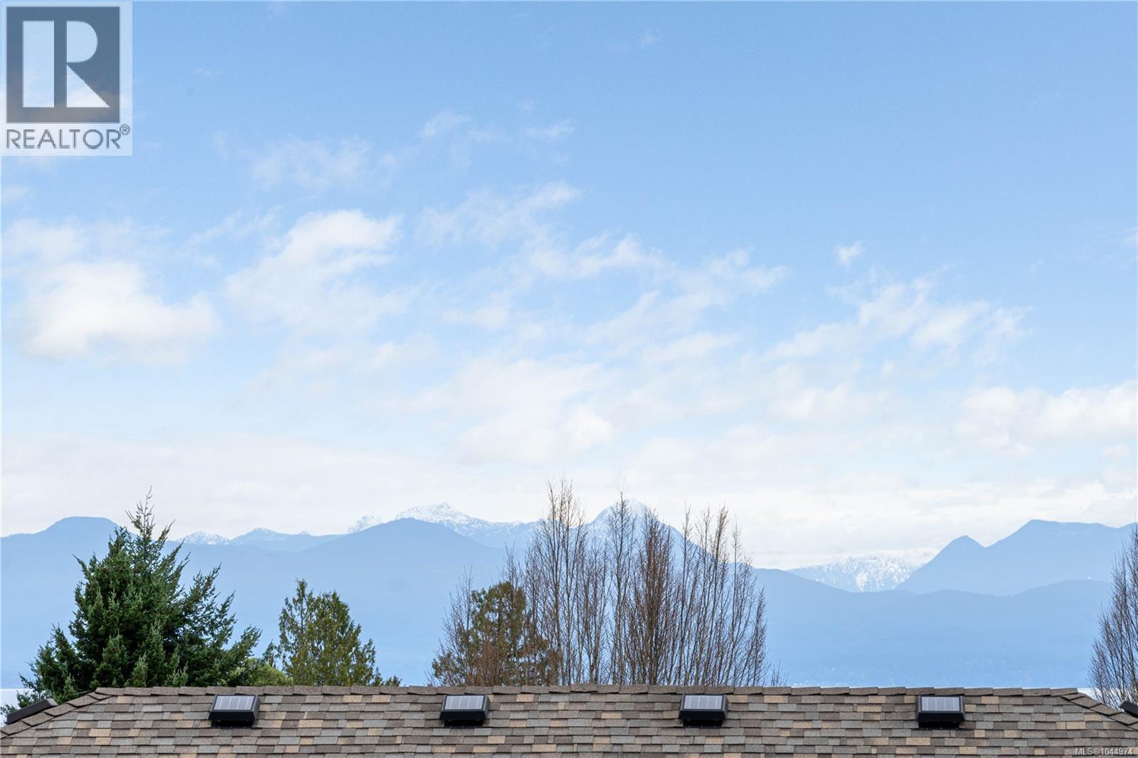 6364 Pinewood Lane - Image 31