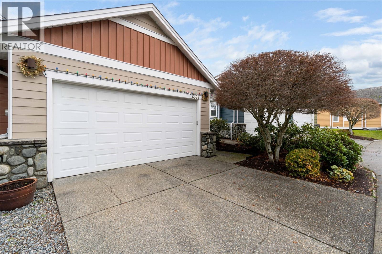 6364 Pinewood Lane - 44