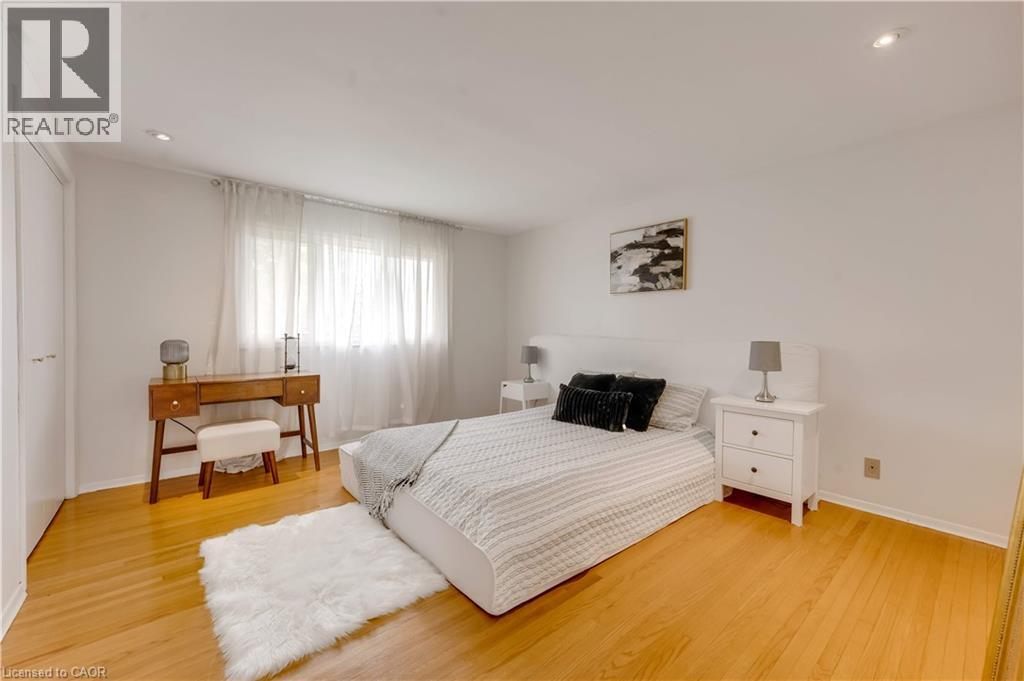 46 LOMBARDY Court - Image 22