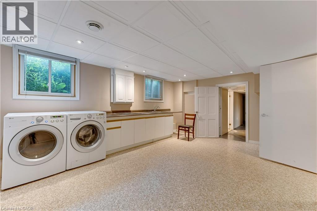 46 LOMBARDY Court - Image 35