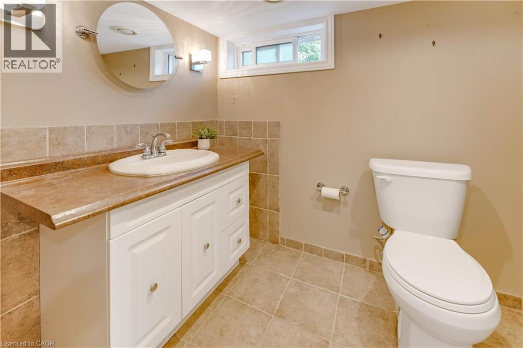 46 LOMBARDY Court - Image 36