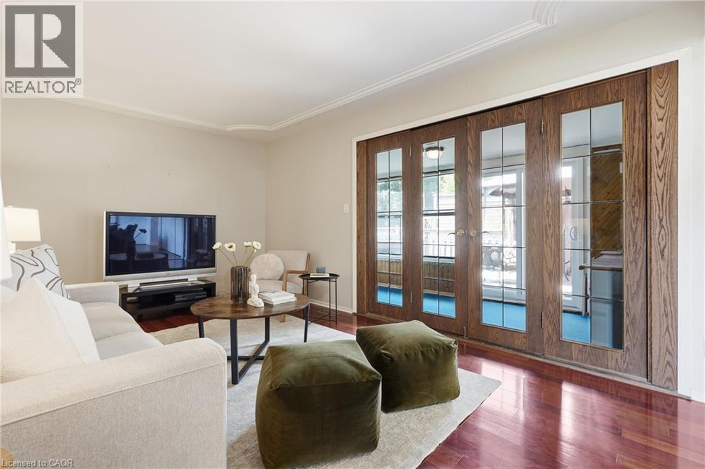 56 RENWICK Avenue - 15