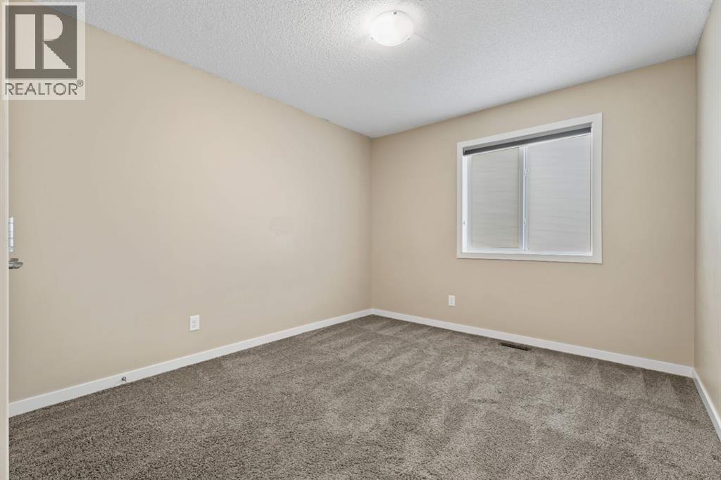 30 Redstone Parade NE - Image 36