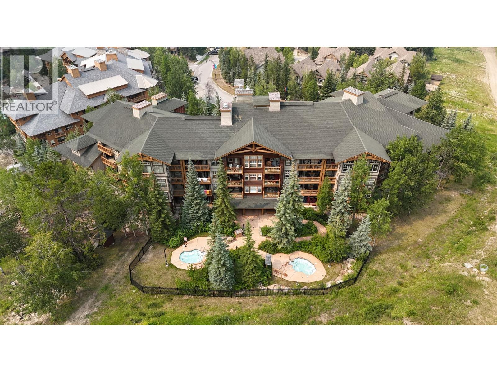 #106 2090 SUMMIT Drive - Image 36