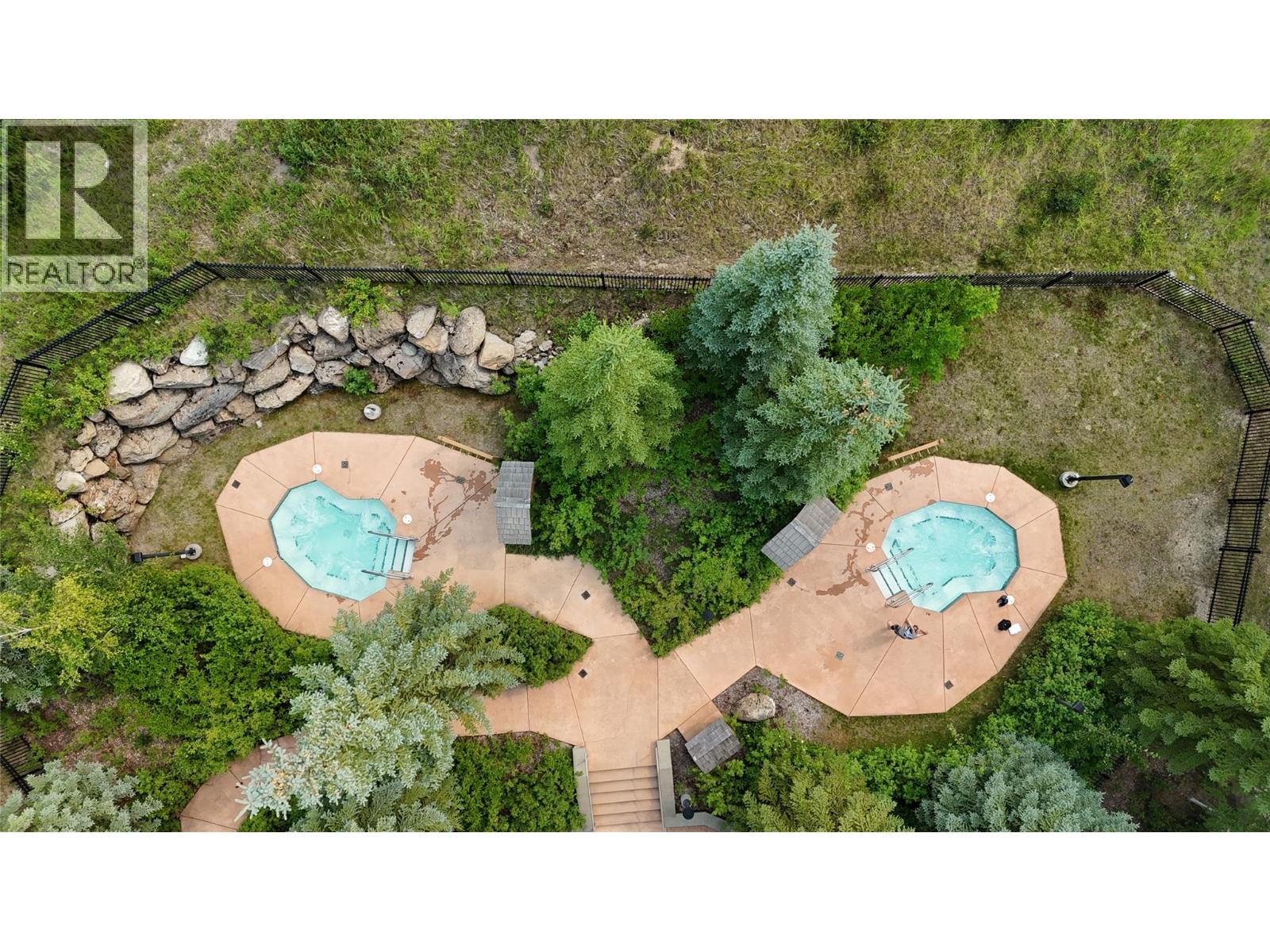 #106 2090 SUMMIT Drive - 37