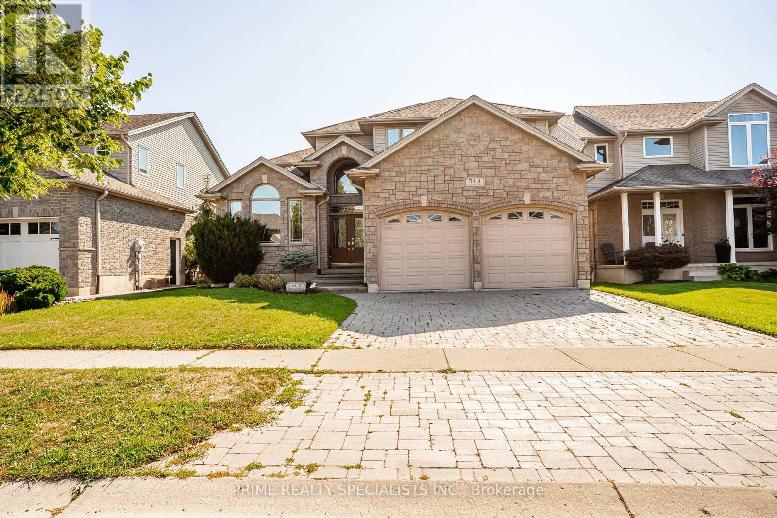 544 LAKEVIEW DRIVE - 1