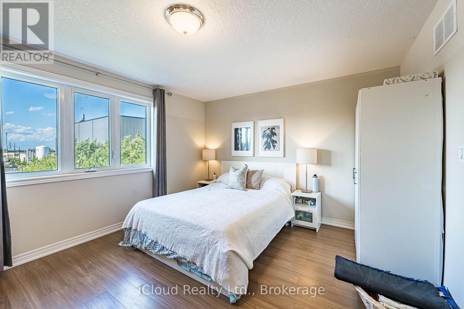235 MEAD AVENUE - 30