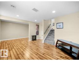 330 Pearson Cr Nw, Edmonton, AB T5T5Y6 Photo 38