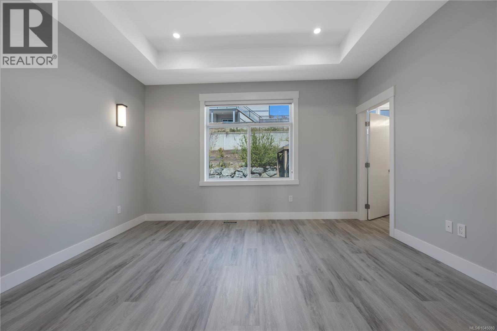 267 Golden Oaks Cres - 15