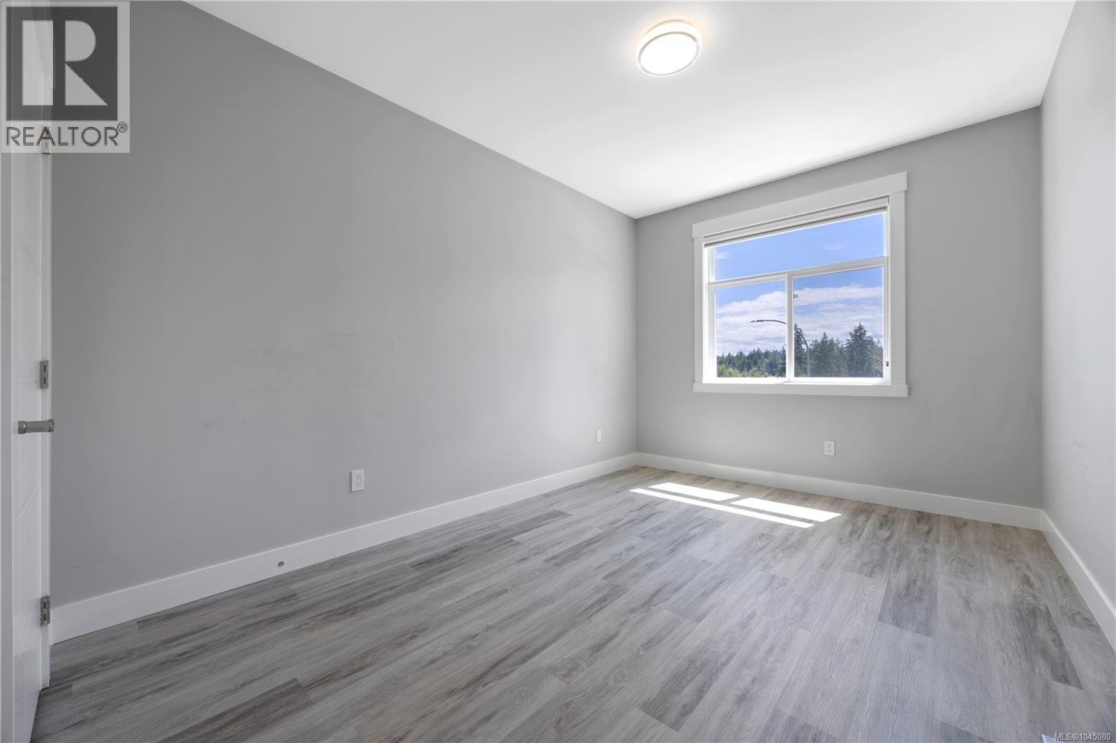 267 Golden Oaks Cres - Image 23