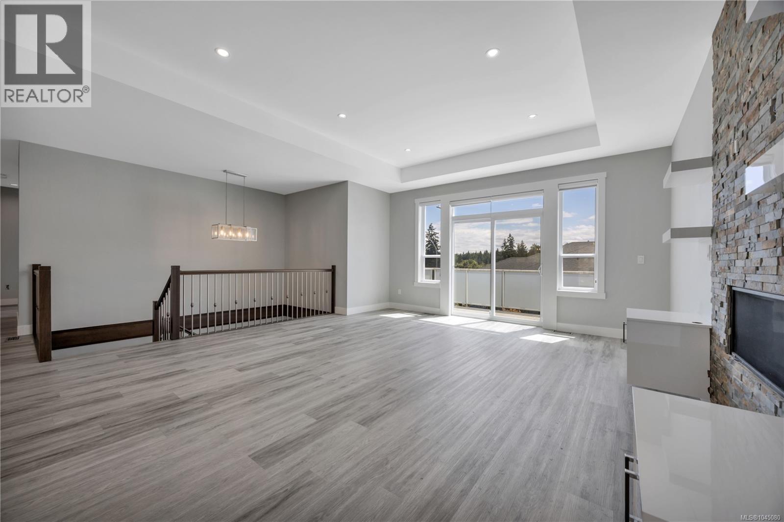 267 Golden Oaks Cres - 30