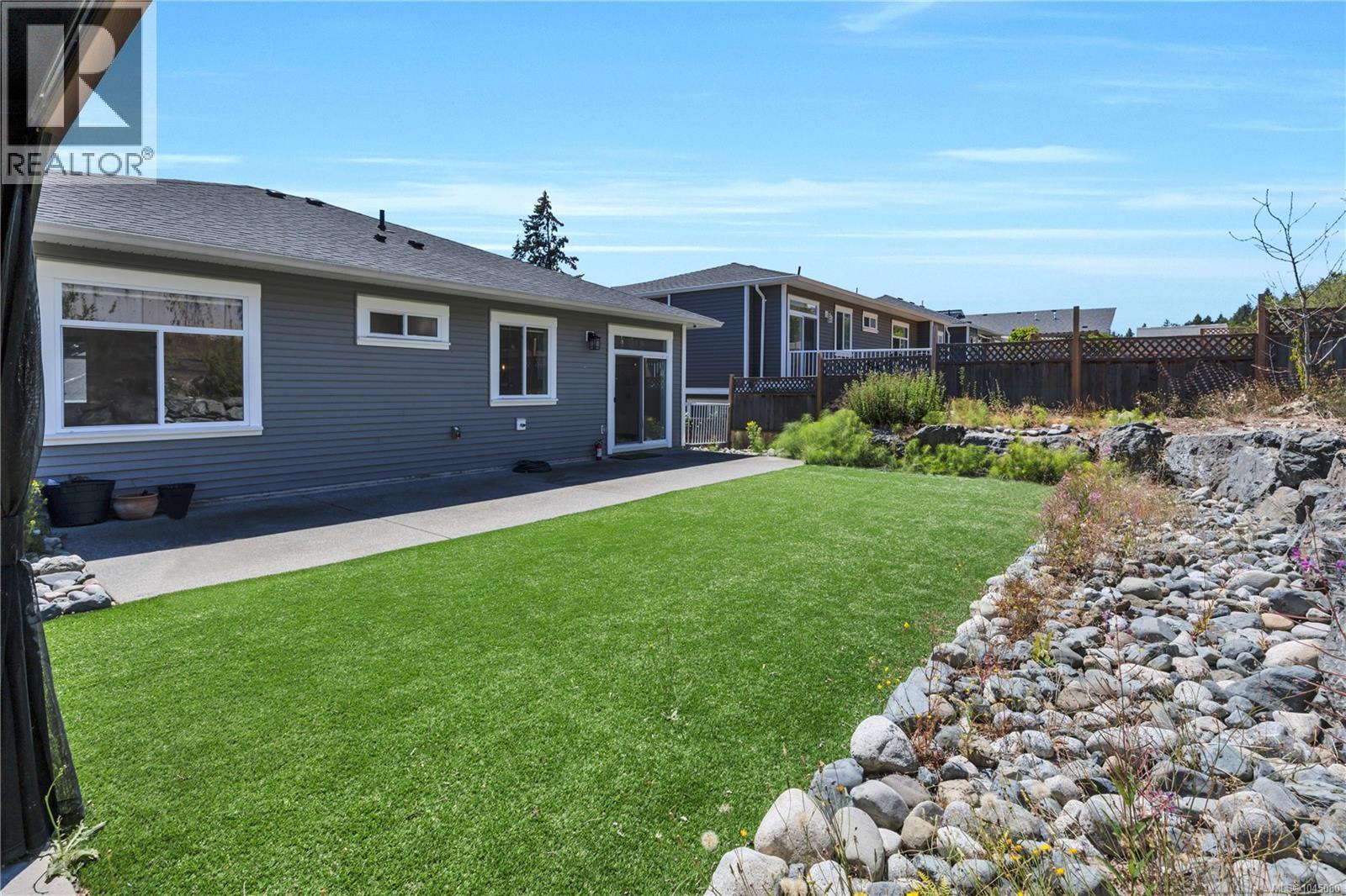 267 Golden Oaks Cres - 46