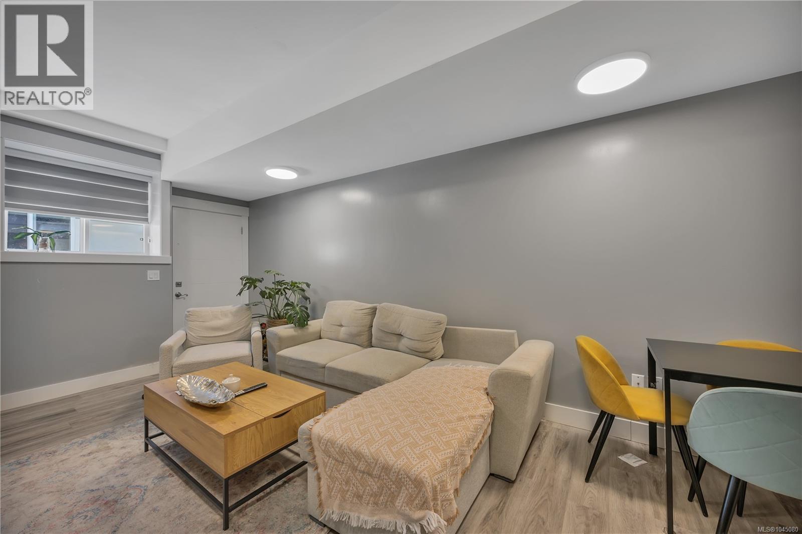 267 Golden Oaks Cres - 5