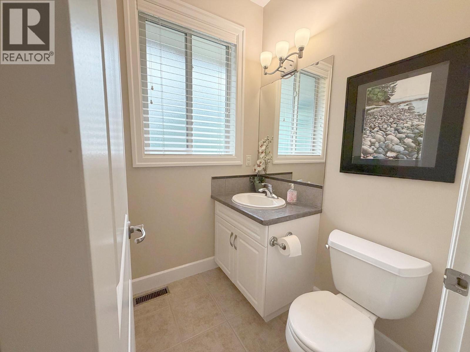 2530 Valley Place - Image 35